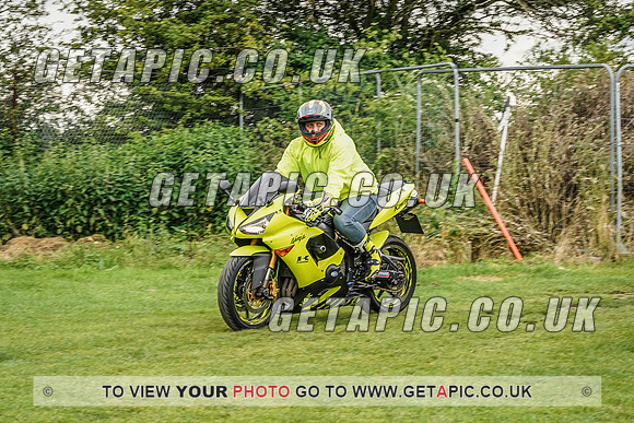 RS2107_1205