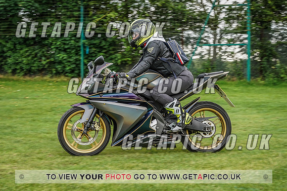 RS2107_1210