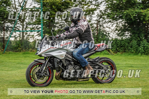 RS2107_1213