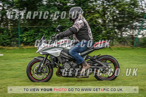 RS2107_1214