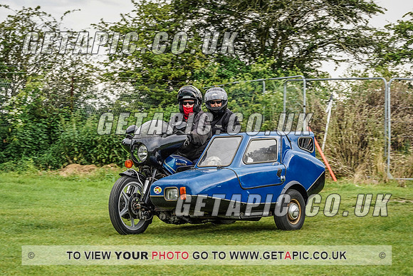 RS2107_1216