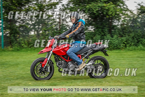 RS2107_1223