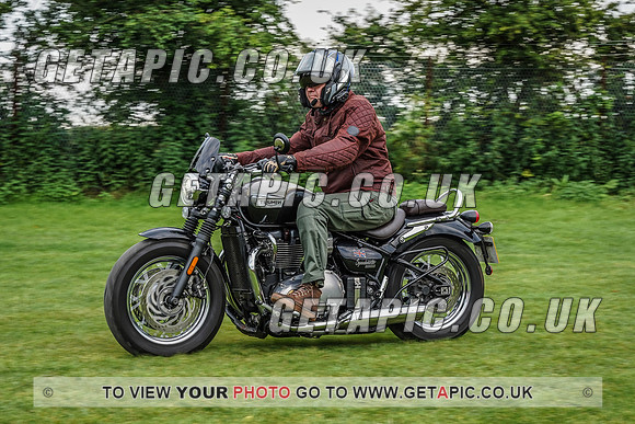 RS2107_1229
