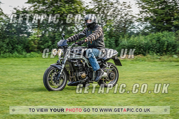 RS2107_1253