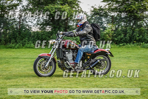 RS2107_1258