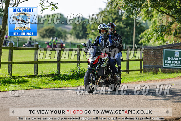 PR2506-02570_LOGO_ON_PHOTO