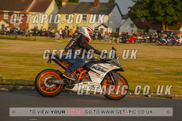RS2207_9095