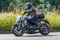 RS2107_1393
