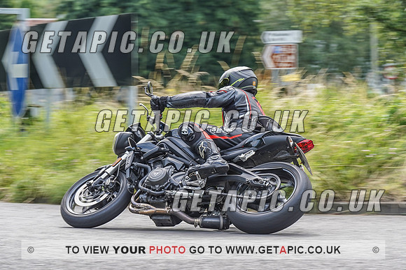 RS2107_1405