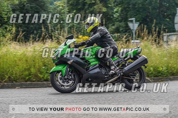 RS2107_2257
