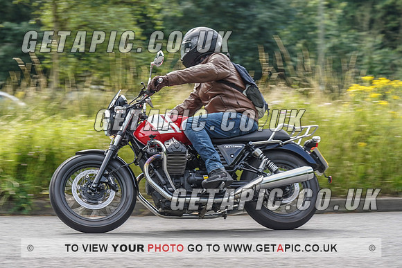 RS2107_1435