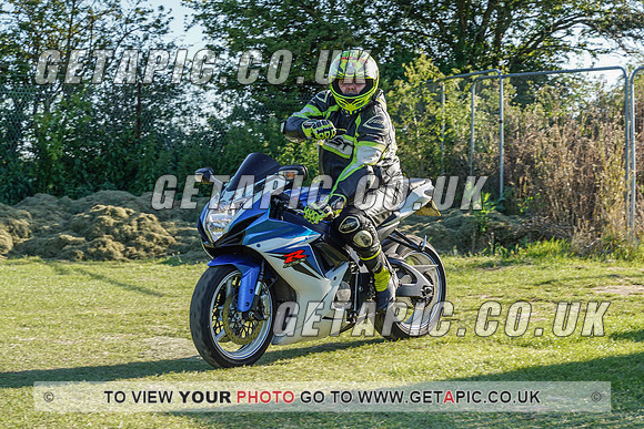 RS2107_3324