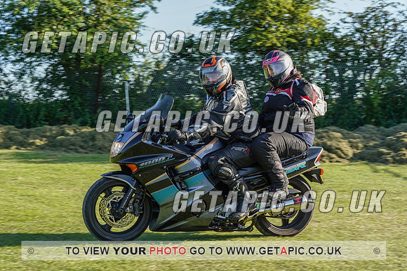 RS2107_3327