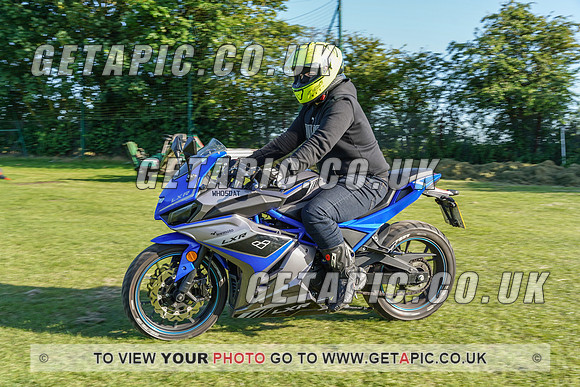 RS2107_3334