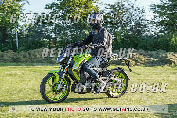 RS2107_3343