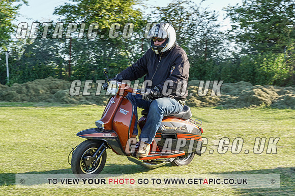 RS2107_3350