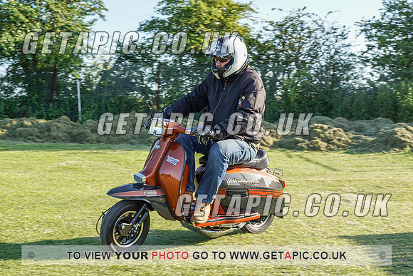 RS2107_3351