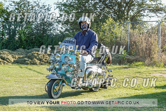 RS2107_3353