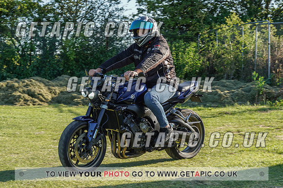 RS2107_3357