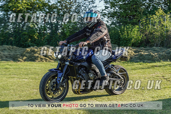 RS2107_3358