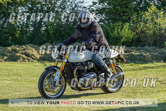 RS2107_3361
