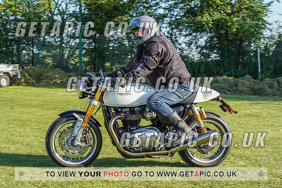 RS2107_3362