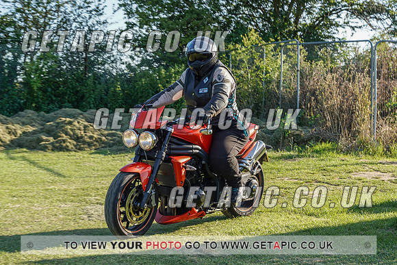 RS2107_3369