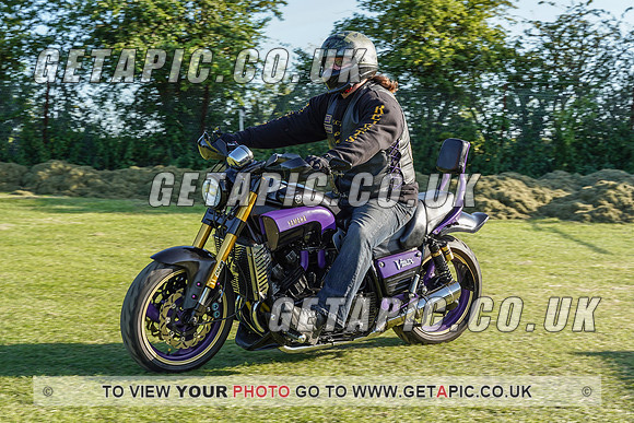 RS2107_3380