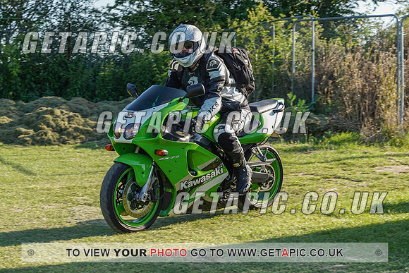 RS2107_3382