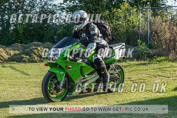 RS2107_3383
