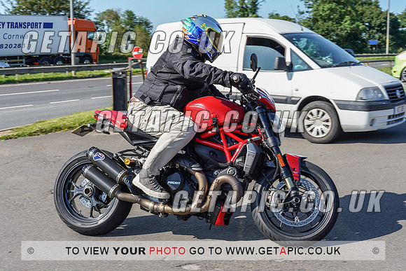 RS2107_3782