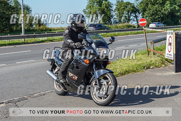 RS2107_3786