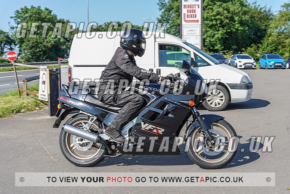 RS2107_3789