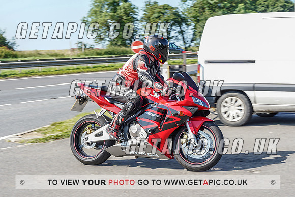 RS2107_3812