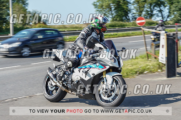 RS2107_3814