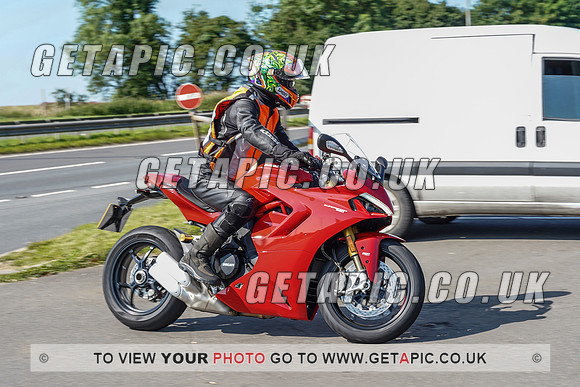 RS2107_3818