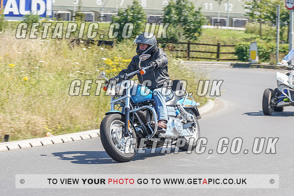 RS2107_4317