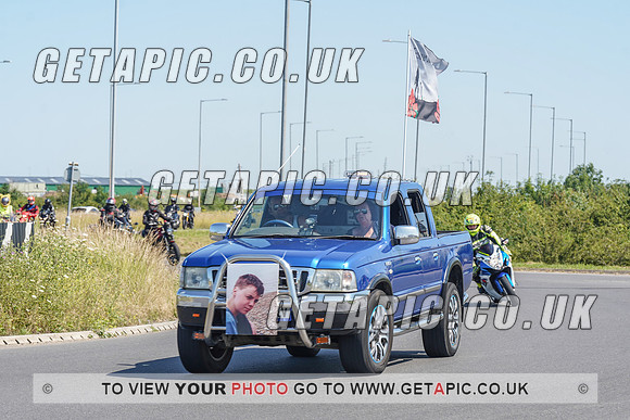 RS2107_4340
