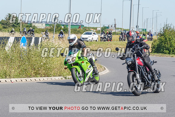 RS2107_4347