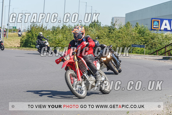 RS2107_4352