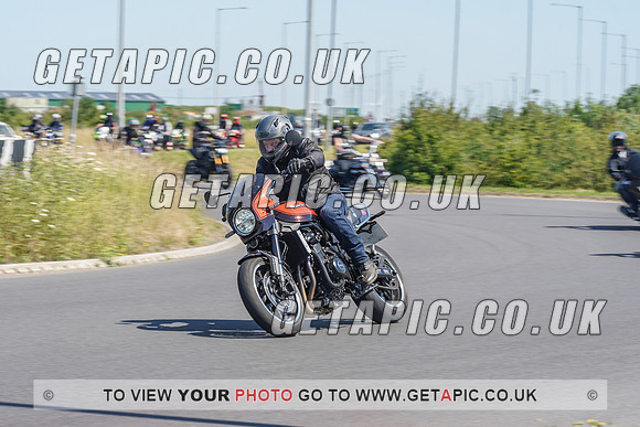 RS2107_4356