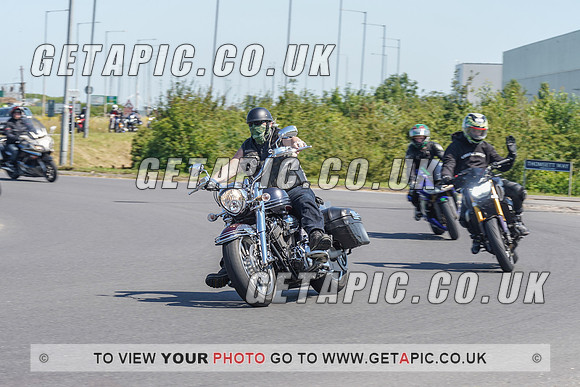 RS2107_4359