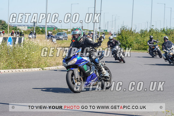 RS2107_4363