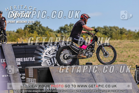 PR2408-01174-C_LOGO_ON_PHOTO