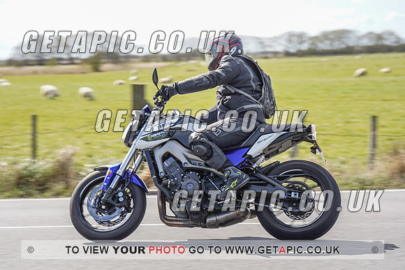 RS2204_1050