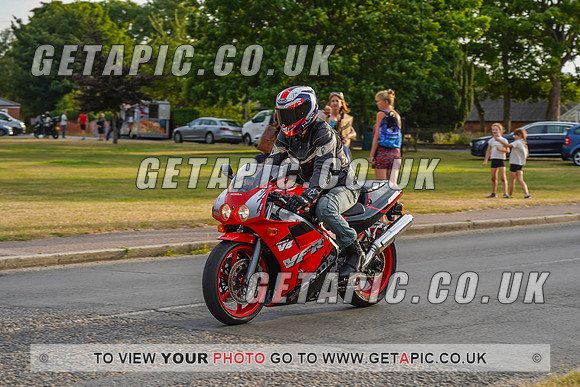 RS2207_8794