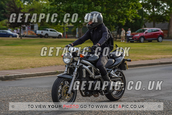 RS2207_7646