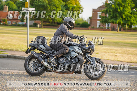 RS2207_8979