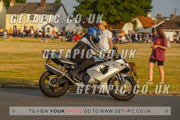 RS2207_9104