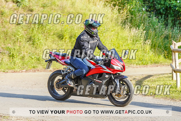 RS2207_2051